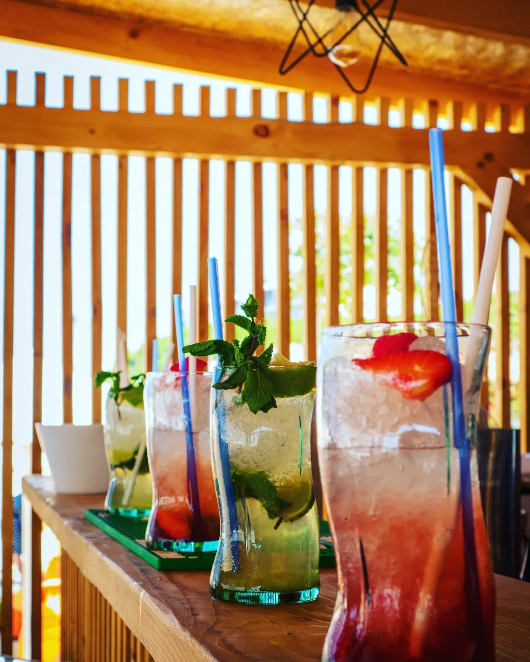 Beach Bar Joni - Cocktails and Drinks